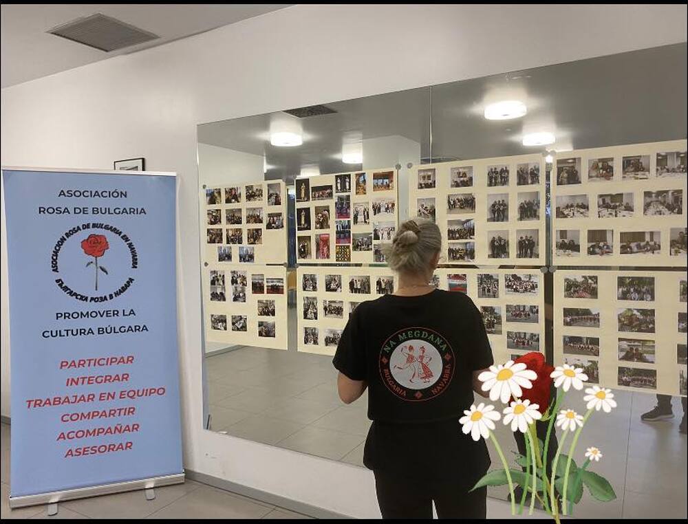 Асоциацията „Българска роза“ представи в испанския град Ансоайн фотоизложба „10 розови години в Навара“
