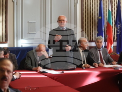 Централен военен клуб - колективните монографии - представяне