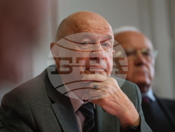 Централен военен клуб - колективните монографии - представяне