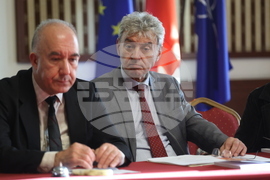 Централен военен клуб - колективните монографии - представяне