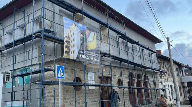 Обновяват сградите на кметства и читалища в шест села в община Котел