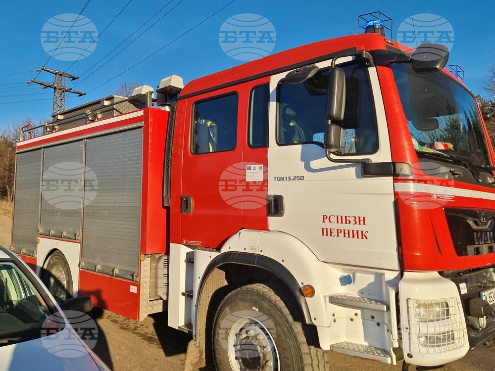 Перник - местност Войниковец - пожар