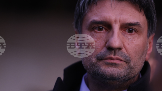 Полицията овладява ситуация с около 50- 60 души, които проявяват агресия в близост до ул. "Врабча", заяви директорът на СДВР