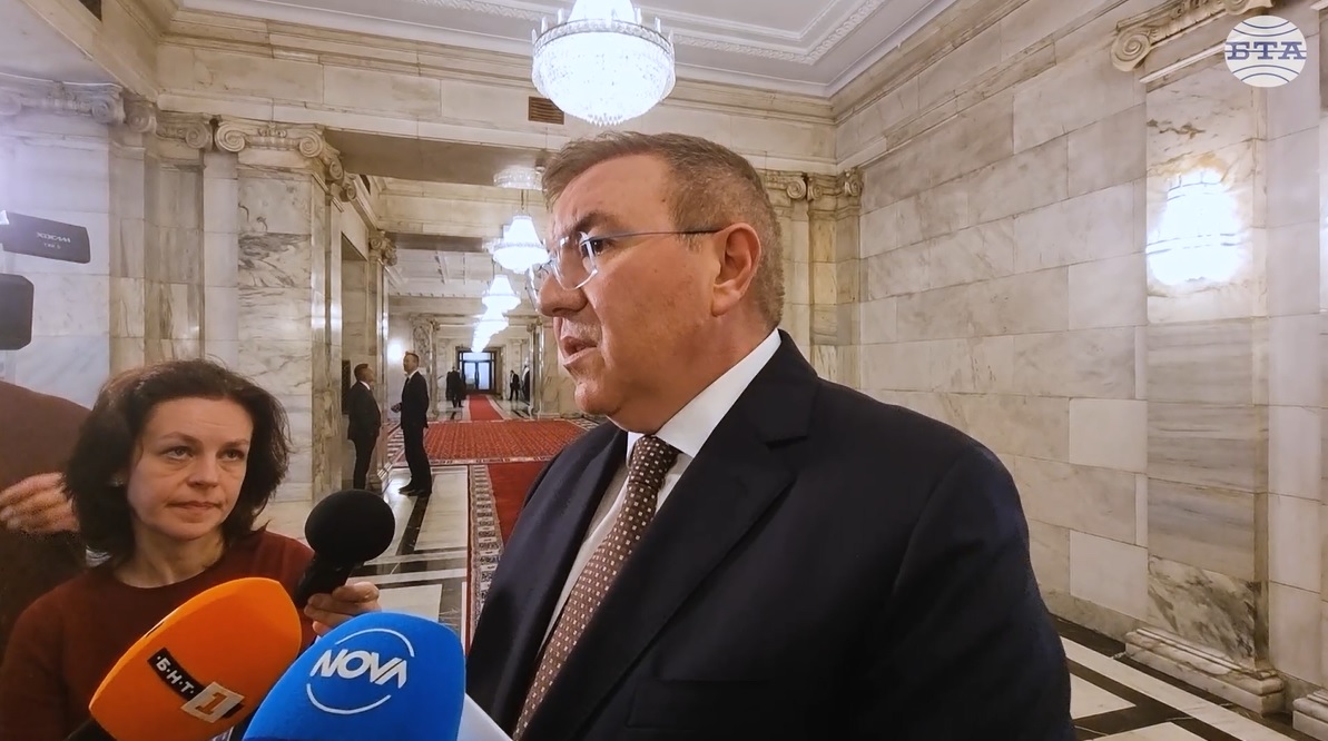 Бюджетът е резултат от постигнат консенсус, средствата от увеличените клинични пътеки ще отидат за възнаграждения, каза Костадин Ангелов от ГЕРБ