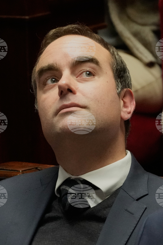 Френският парламент одобри специален законопроект, осигуряващ временно финансирне на държавата