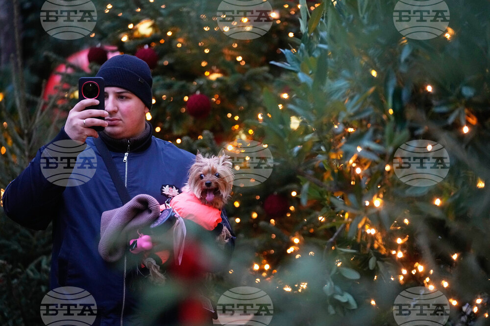 APTOPIX Russia Daily Life Holiday Lights