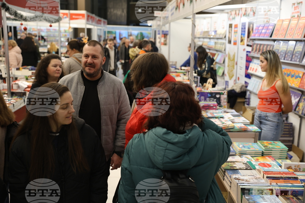 Владко Панайотов, Веси Тодорова са сред авторите, които днес ще се срещнат с читатели на Софийския международен панаир на книгата