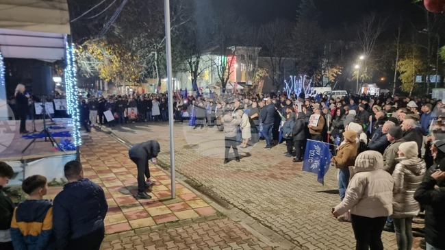 В Дулово се събраха на митинг под надслов "Не на омразата"