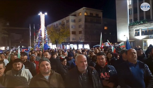 Без инциденти приключи митингът в Хасково под надслов „Не на омразата“ и в подкрепа на правителството