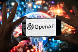 OpenAI-Chief Revenue Officer