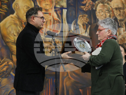 Панаир на книгата - откриване - награди „Златен лъв“