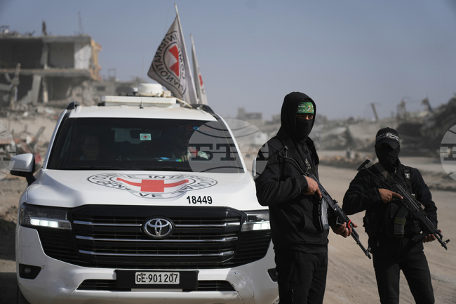 "Хамас" потвърди смъртта на говорителя на военното си крило Абу Убайда и на ръководителя си в ивицата Газа Мохамед Синуар