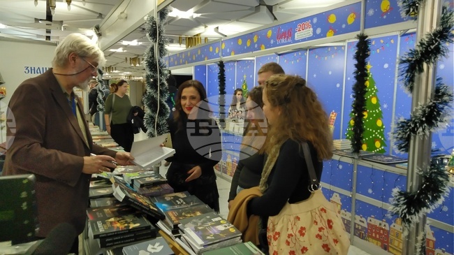 Младите хора могат да съпреживяват случващото им се чрез изкуството, каза Бояна Павлова, победител в литературния конкурс „Непознати улици“