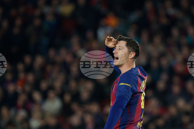 Американският Чикаго Файър има интерес към нападателя на Барселона Роберт Левандовски