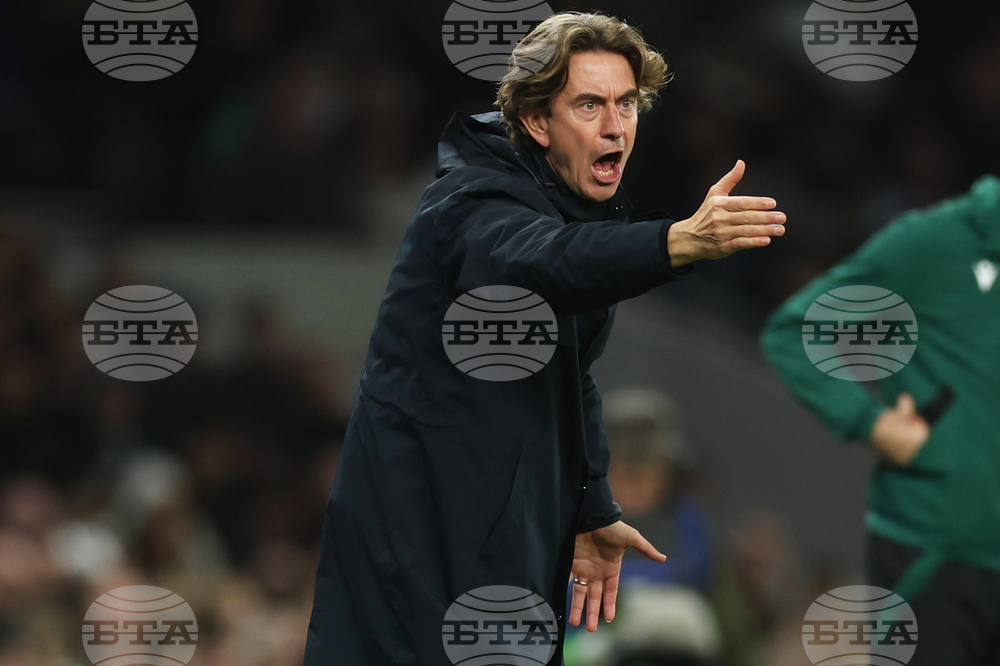 Мениджърът на Тотнъм Томас Франк: „Трябва да работим, за да бъдем по-постоянни“