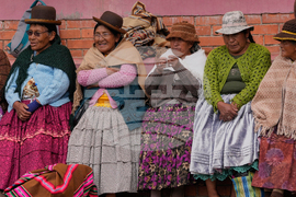 Bolivia Grandmothers Handball