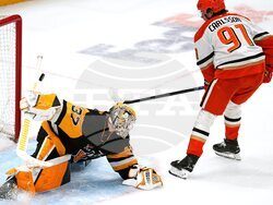 Ducks Penguins Hockey