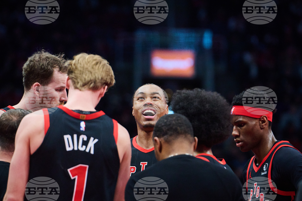 Knicks Raptors Basketball