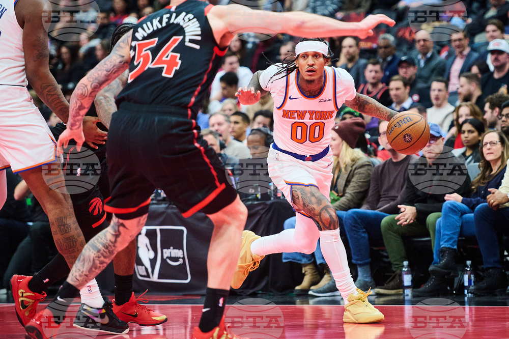 Knicks Raptors Basketball