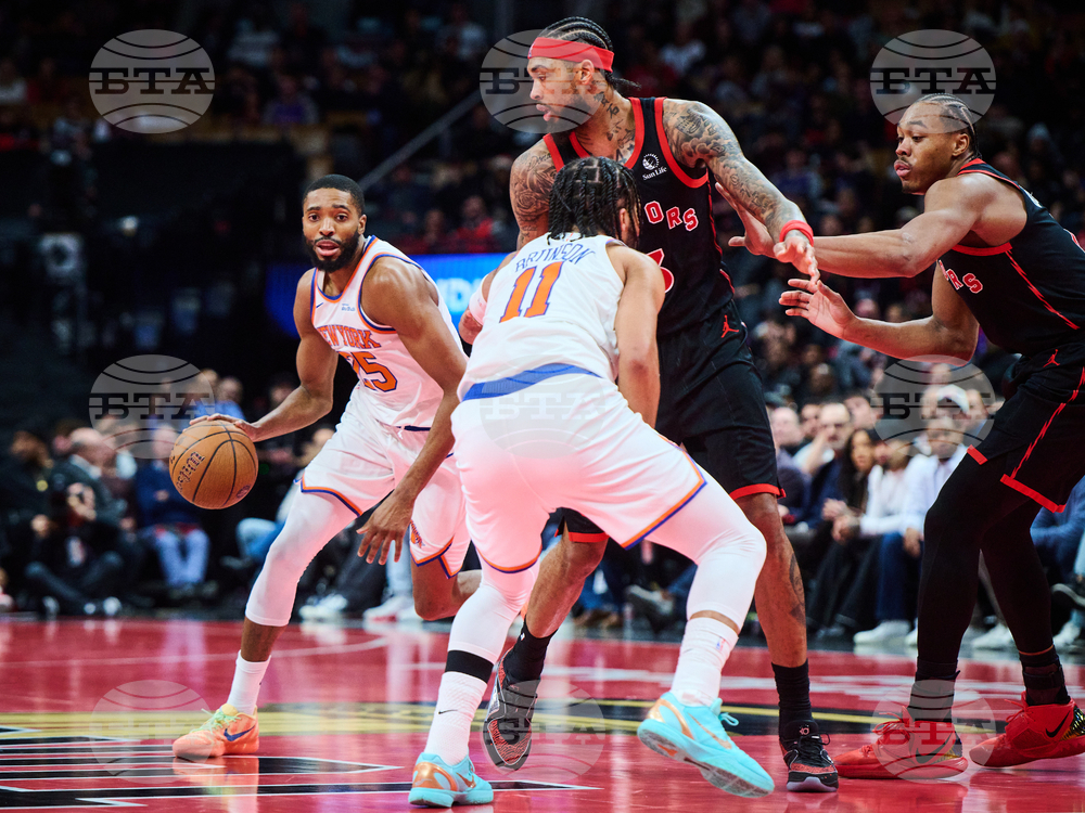 Knicks Raptors Basketball