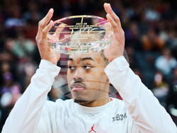 Knicks Raptors Basketball