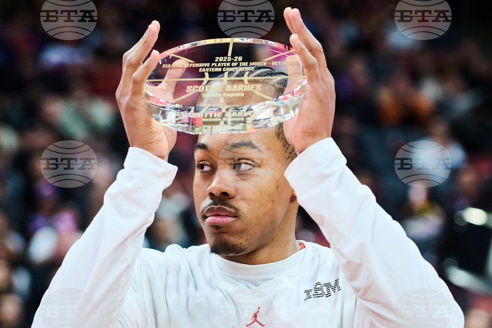 Knicks Raptors Basketball