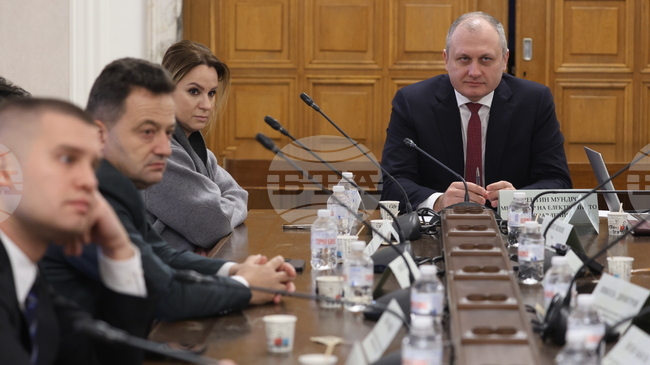 Parliamentary e-Government Committee Backs 2025 State Budget Bill at First Reading