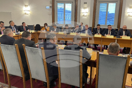 Парламент - Комисия по транспорт и съобщения