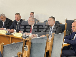 Парламент - Комисия по транспорт и съобщения