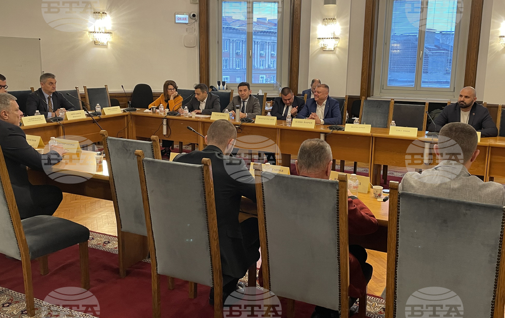 Парламент - Комисия по транспорт и съобщения