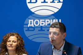 Национален пресклуб на БТА Добрич - КП „Продължаваме промяната – Демократична България“ - пресконференция - Снимка: Александра Антонова
