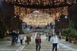 Ямбол - коледни елхи