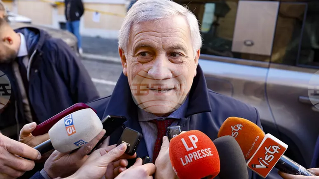 АНСА: Италианският външен министър Антонио Таяни заминава за Индия за среща с премиера Нерендра Моди