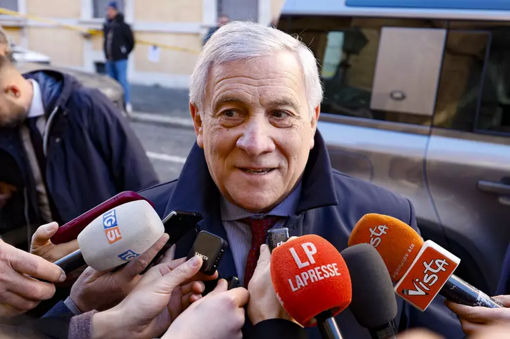 АНСА: Италианският външен министър Антонио Таяни заминава за Индия за среща с премиера Нерендра Моди