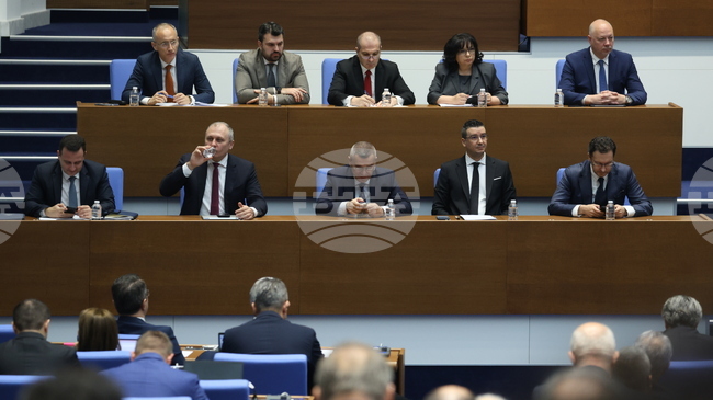 Parliament Expected to Vote on Zhelyazkov Cabinet’s Resignation