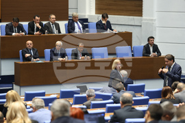 Парламент - вот на недоверие - дебати