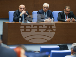 Парламент - вот на недоверие - дебати