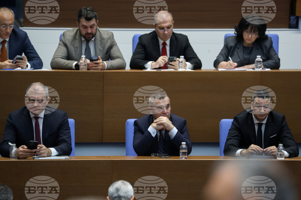 Парламент - вот на недоверие - дебати