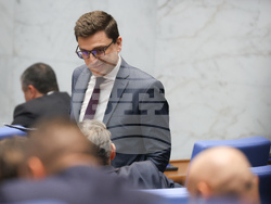 Парламент - вот на недоверие - дебати