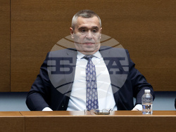 Парламент - вот на недоверие - дебати