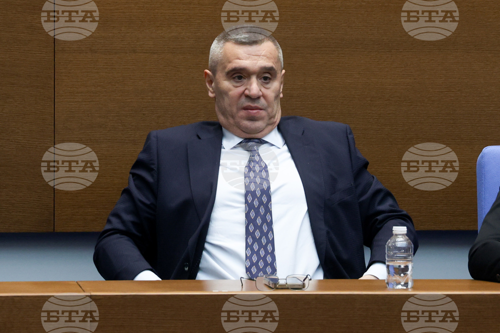 Парламент - вот на недоверие - дебати