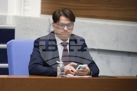 Парламент - вот на недоверие - дебати