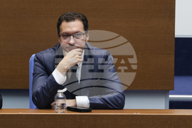 Парламент - вот на недоверие - дебати