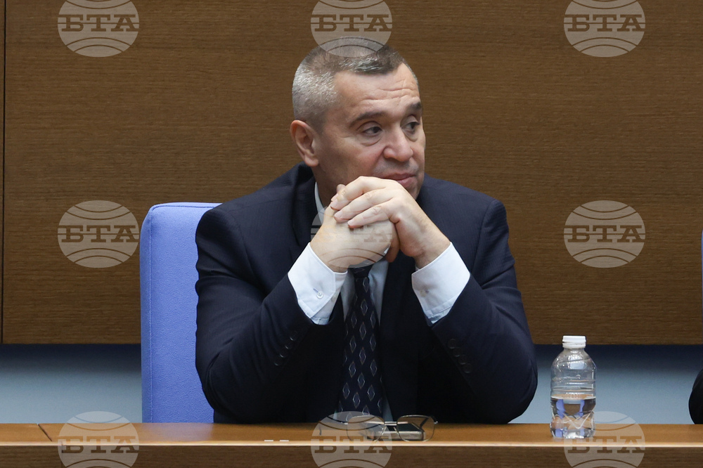 Парламент - вот на недоверие - дебати