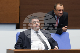 Парламент - вот на недоверие - дебати