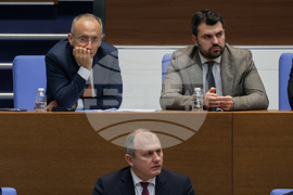 Парламент - вот на недоверие - дебати