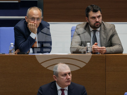 Парламент - вот на недоверие - дебати