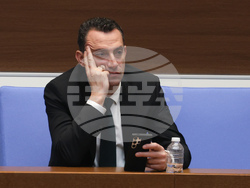 Парламент - вот на недоверие - дебати