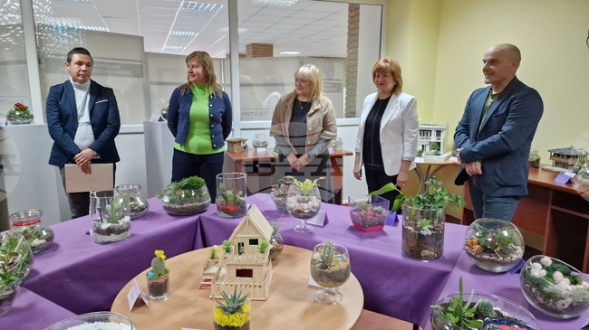 В Шуменския университет бе открит базар на растителни терариуми в подкрепа на дневен център за пълнолетни лица с увреждания