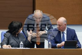 Парламент - вот на недоверие - дебати
